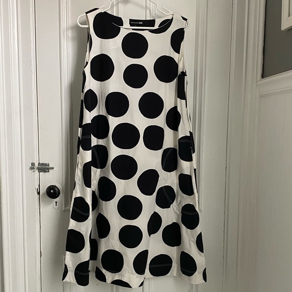 uniqlo marimekko polka dot dress